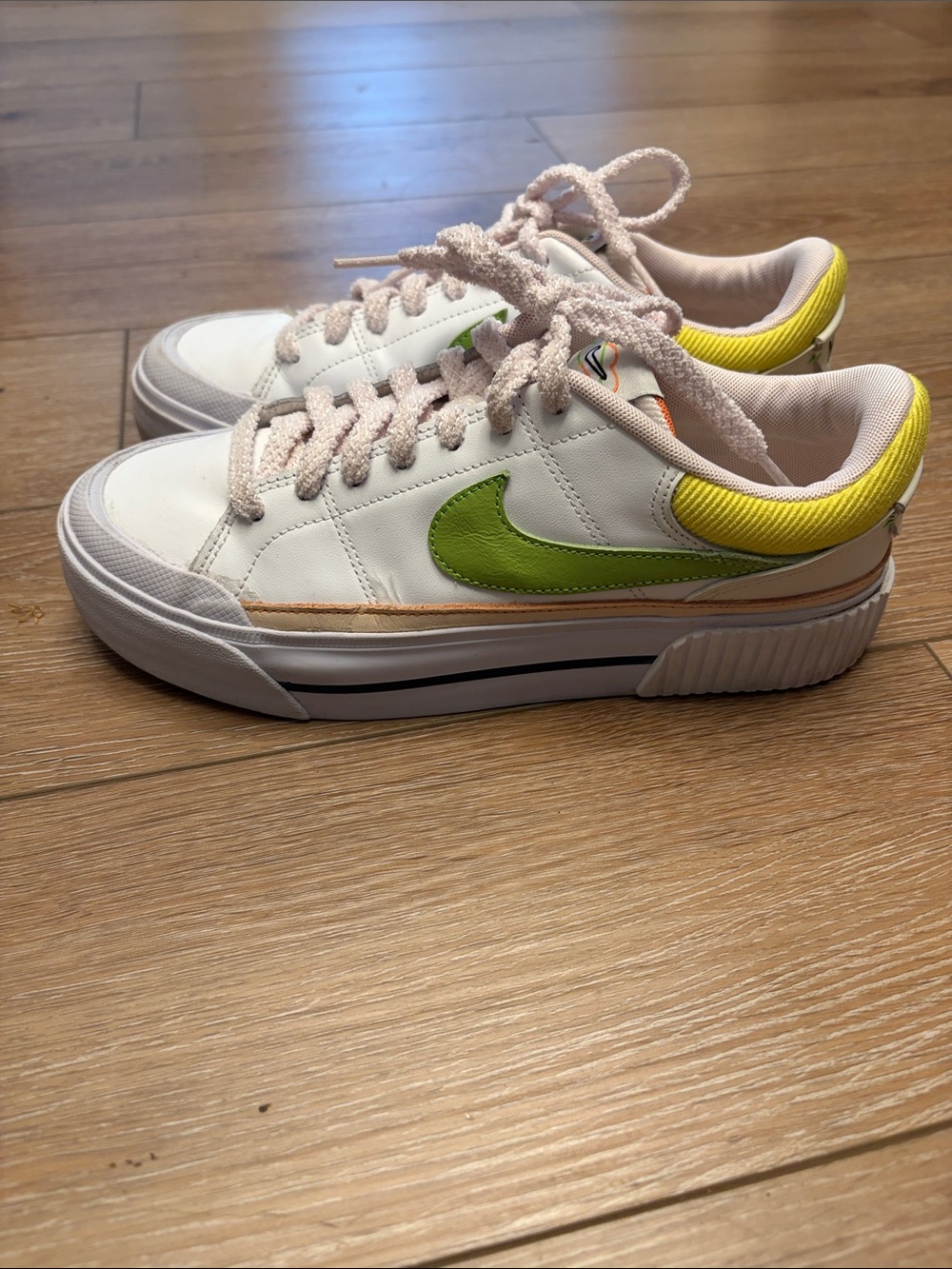Nike Feel Love